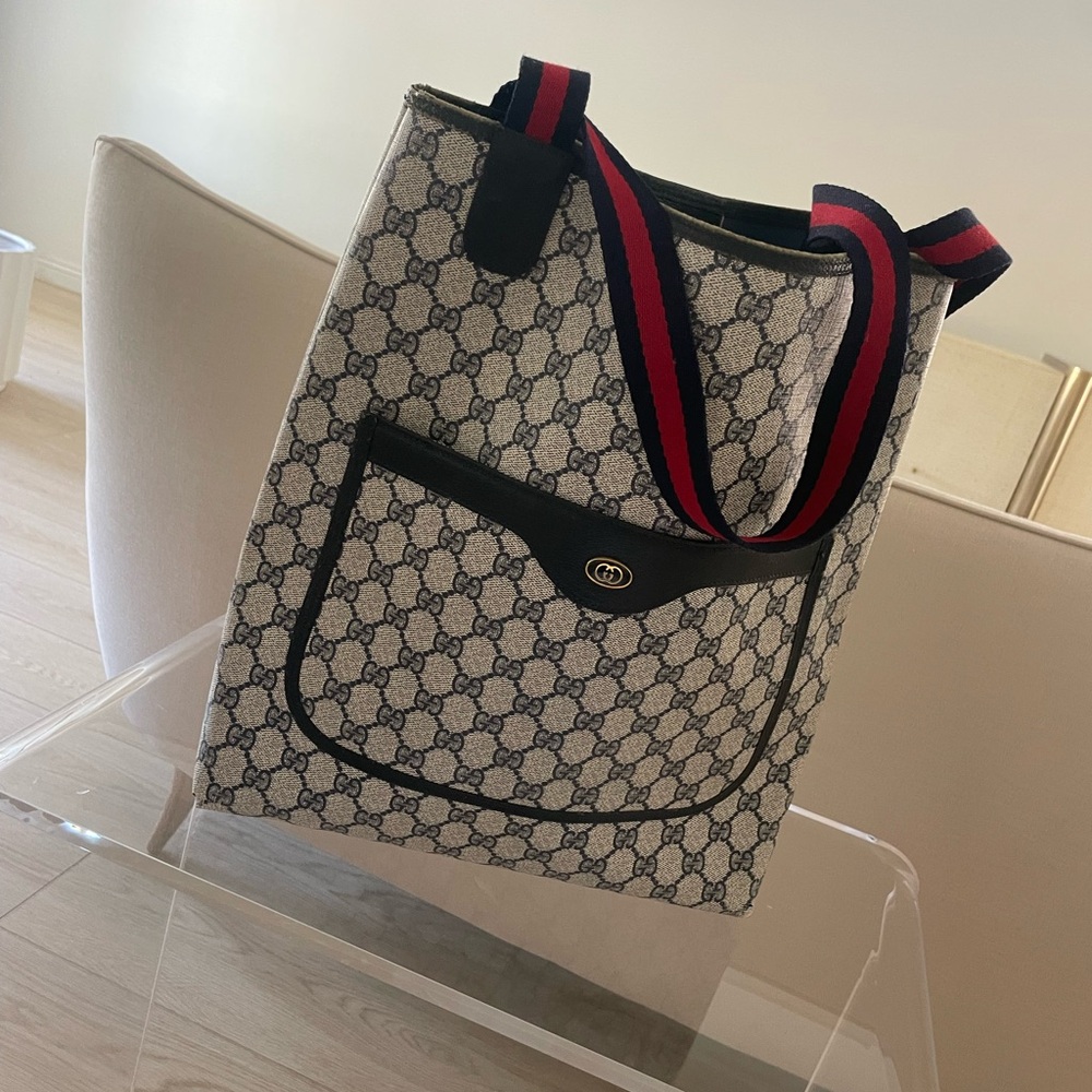Rare Gucci vintage navy blue tote with red blue strap